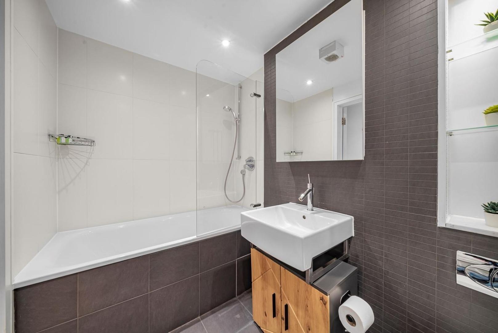 Bnbnook - Camden 2Br With Terrace - King'S Cross Apartment London Exterior photo